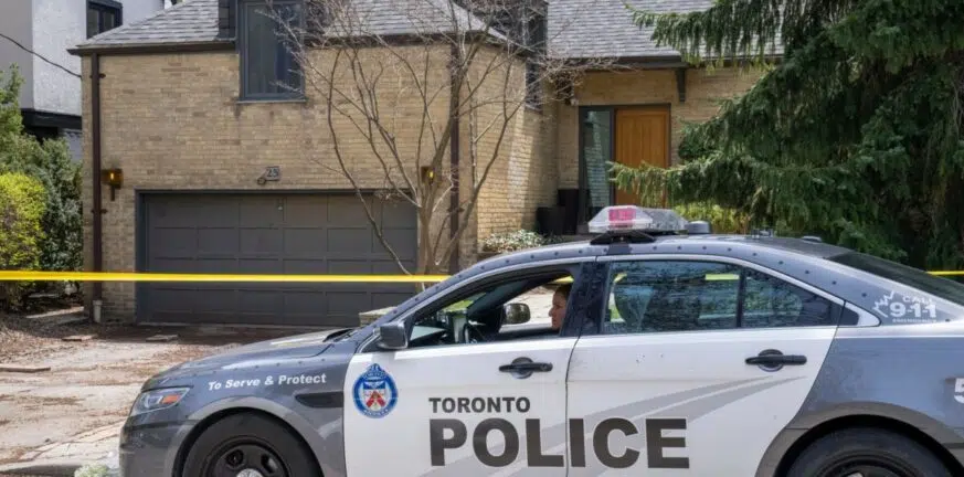 Καναδάς: Νεαρός περπατούσε με καραμπίνα και αστυνομικοί τον πυροβόλησαν 