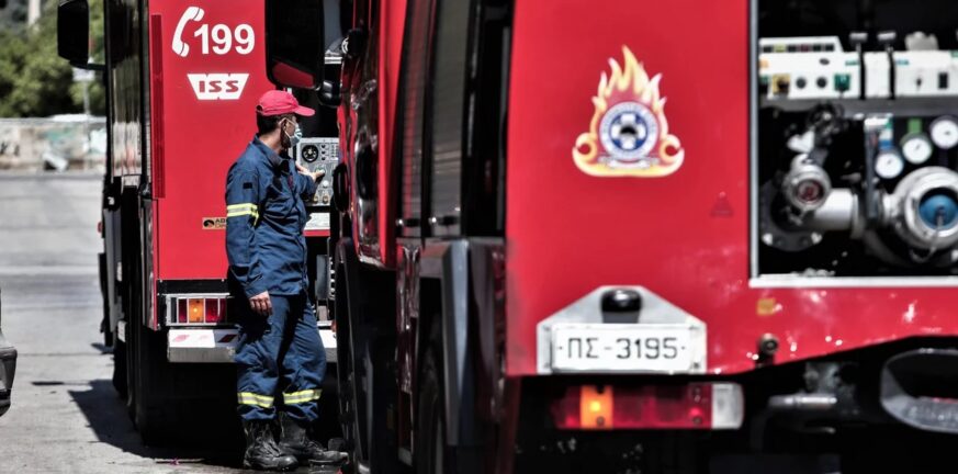 Φωτιά στη Μαγούλα -Στη μάχη της κατάσβεσης και 4 αεροπλάνα