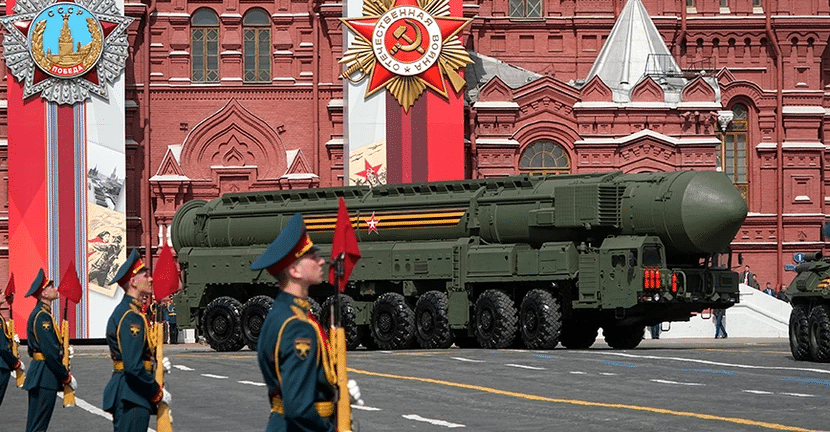 ΑΠΕΥΘΕΙΑΣ η στρατιωτική παρέλαση στη Μόσχα - Επίδειξη ισχύος από τον Πούτιν στην Κόκκινη Πλατεία