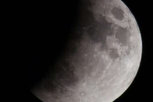 ΑΠΕΥΘΕΙΑΣ από τη NASA η ολική έκλειψη Σελήνης