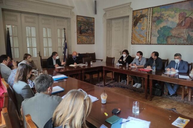 Δήμος Πατρέων: Σύσκεψη με τις βραβευθείσες ομάδες του διαγωνισμού για το θαλάσσιο μέτωπο