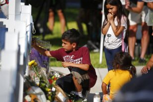 Τέξας: Κατεδαφίζουν το σχολείο που έγινε τάφος για 19 μαθητές - Κατηγορoύν για φιάσκο την Αστυνομία