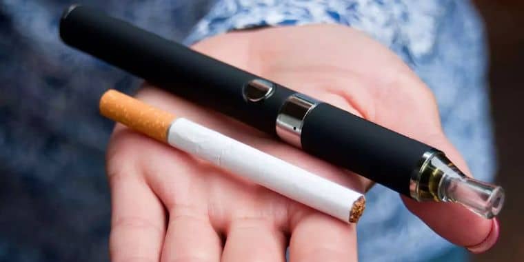 Τι συμβαίνει με τους καπνιστές που χρησιμοποιούν ταυτόχρονα ηλεκτρονικό και παραδοσιακό τσιγάρο
