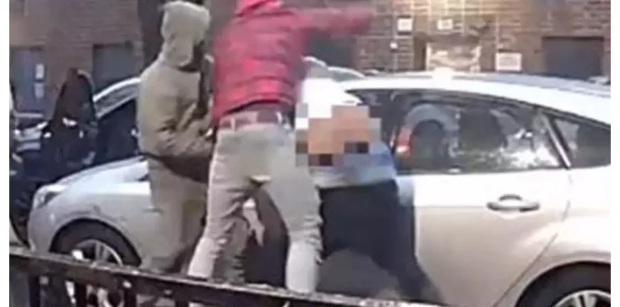 Νέα Υόρκη: Βίντεο ντοκουμέντο από τη στιγμή της επίθεσης  σε οδηγό στην μέση του δρόμου – Τον μαχαίρωσαν και τον λήστεψαν