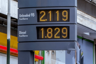 Συνεχίζει να «καλπάζει» η τιμή της βενζίνης - Στα 20 ευρώ, τα 10,60 ευρώ είναι φόροι