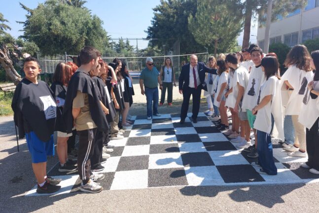 Πάτρα: Σκακιστική Δράση στο 7ο ΕΠΑΛ από τον Αντιπρόεδρο του ΕΑΠ Ευστ. Ευσταθόπουλο ΦΩΤΟ