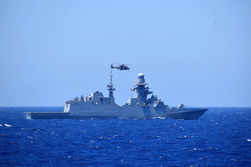 ΓΕΕΘΑ: Στη Κάρπαθο συνεκπαίδευση πλοίων και αεροσκαφών με τη Ναυτική Δύναμη του ΝΑΤΟ