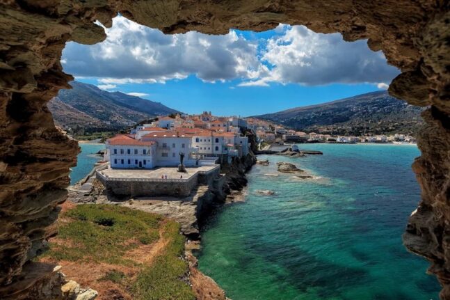 Ποια ελληνικά νησιά κυριαρχούν στο διαδίκτυο - Κορυφαίες επιλογές για την καλοκαιρινή σεζόν