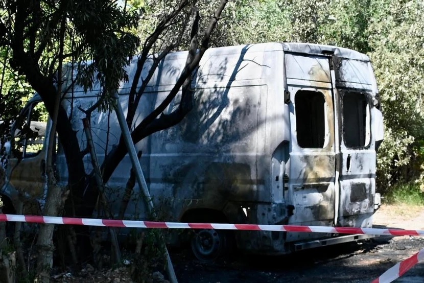 Πώς έγινε η εκτέλεση του 38χρονου ιδιοκτήτη βενζινάδικου - Εξετάζεται καμένο βανάκι που βρέθηκε στην Παλλήνη