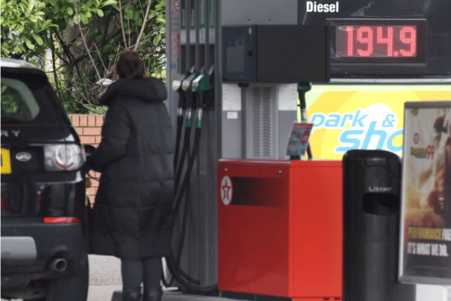 Βρετανία: Επιτροπή ανταγωνισμού θα ελέγξει τις τιμές των καυσίμων