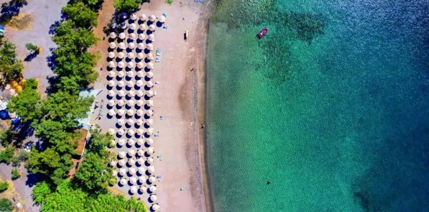 Τριήμερο Αγίου Πνεύματος: Αυτές είναι οι ωραιότερες παραλίες των νησιών του Αργοσαρωνικού!