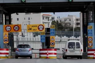 Αττική Οδός: Νεκρός ο οδηγός σε τροχαίο στα διόδια της Παλλήνης