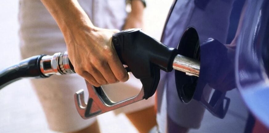 Βενζίνη: «Χωρίς φρένα» η άνοδος στην τιμή της – Πού θα κυμανθεί μέσα σε 10-15 ημέρες ΒΙΝΤΕΟ