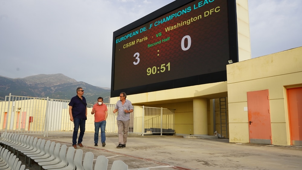 Πάτρα: Επίσκεψη Πελετίδη στα ανακατασκευασμένα γήπεδα στους βοηθητικούς χώρους του Παμπελοποννησιακού