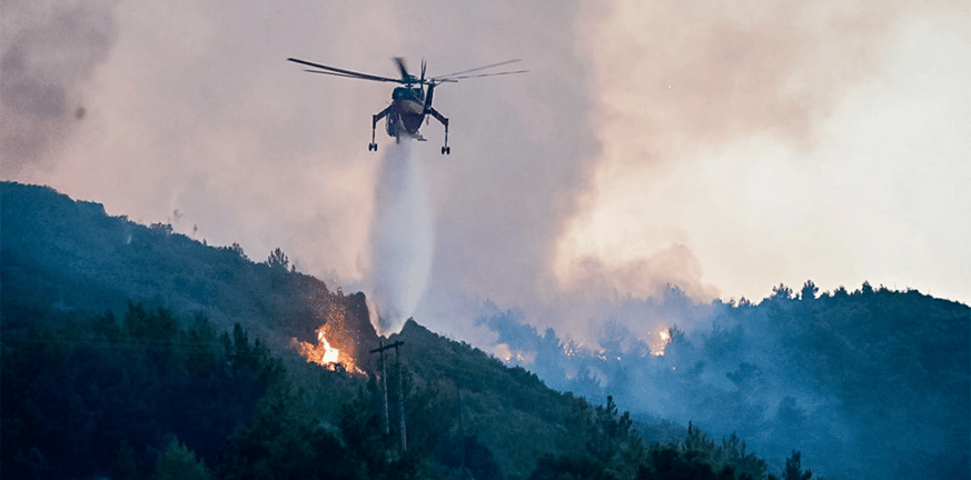 Φωτιά στην Εύβοια: Προς εκκένωση το χωριό Κρεμαστό - ΒΙΝΤΕΟ