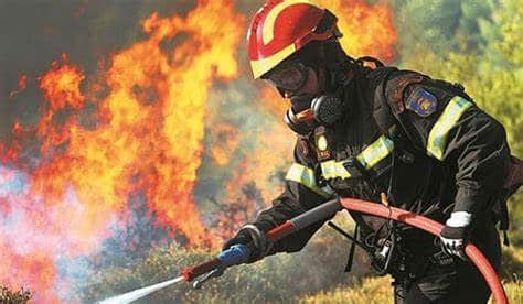 Επικίνδυνες πυρομετεωρολογικές συνθήκες το Σαββατοκύριακο - Ποιες περιοχές βρίσκονται στο «κόκκινο» - ΧΑΡΤΕΣ