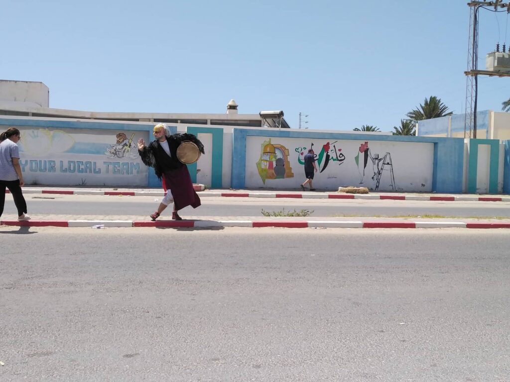 Ταξιδεύοντας στην Τυνησία με τον μπερντέ του Χρήστου Καλπουζάνη - ΦΩΤΟ