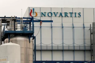 «Κλείνει» οριστικά η υπόθεση Novartis: Απαλλάσσονται Φρουζής, Μανιαδάκης και άλλα τρία στελέχη της φαρμακοβιομηχανίας