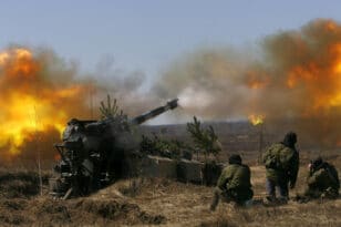 Ουκρανία: Βίντεο καταγράφει τα λεπτά της επίθεσης ρωσικών πυραύλων σε στρατιωτική βάση – Τέσσερις τραυματίες