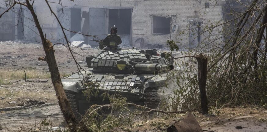 Ουκρανία: Τρεις νεκροί και πέντε τραυματίες από ρωσικό βομβαρδισμό στο Χάρκοβο