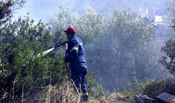 Πολύ υψηλός κίνδυνος πυρκαγιάς και την Κυριακή για πέντε περιφέρειες της Ελλάδας