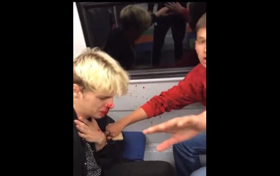 Μόσχα: Άγριoς ξυλοδαρμός σε νεαρούς στο μετρό - Ακροδεξιός τους επιτέθηκε επειδή φορούσαν σκουλαρίκι στη μύτη
