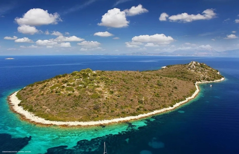 5 Ελληνικά νησιά που πωλούνται και που (δεν) μπορείς να αγοράσεις