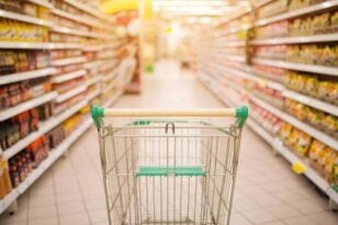 Αγίου Πνεύματος 2022: Το ωράριο στα σούπερ μάρκετ, πώς θα λειτουργήσουν τα εμπορικά καταστήματα