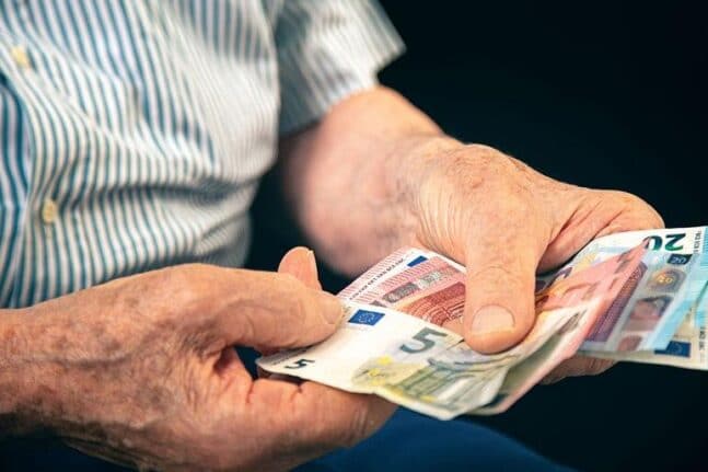 Ποιοι συνταξιούχοι θα λάβουν «δώρο Πάσχα» - Οι δικαιούχοι και τα ποσά