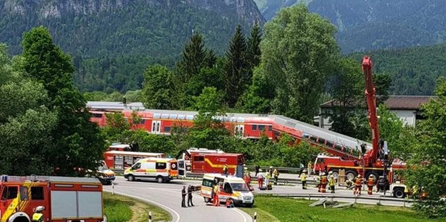 Γερμανία: Εκτροχιασμός τρένου στη Βαυαρία - Ένας νεκρός, πολλοί τραυματίες