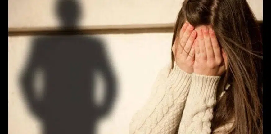 Πάτρα: Κακοποίησε την 8χρονη κόρη του σπάζοντας το χέρι της - Τον μήνυσε η πρώην σύζυγος