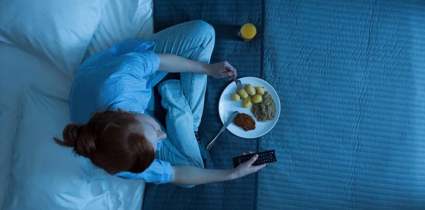 Εξι βραδινά σνακ που επηρεάζουν σημαντικά την ποιότητα του ύπνου