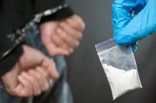 Νότια Προάστια: Σε διαθεσιμότητα ο αστυνομικός - «εγκέφαλος» του κυκλώματος διακίνησης κοκαΐνης