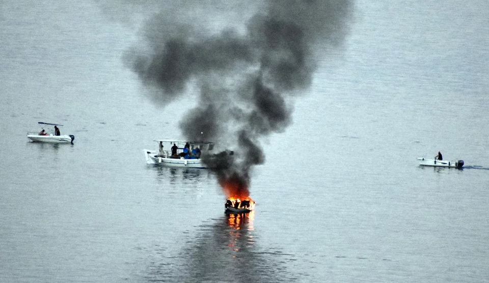 Έκρηξη σκάφους στο Τολό Αργολίδας: Δύο γυναίκες τραυματίστηκαν ΦΩΤΟ - ΒΙΝΤΕΟ