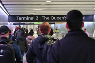 Βρετανία: Το Χίθροου έβαλε ανώτατο όριο καθημερινής εξυπηρέτησης 100.000 επιβατών