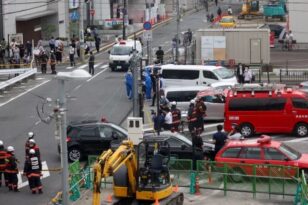 ΒΙΝΤΕΟ από τη στιγμή του πυροβολισμού του πρώην Πρωθυπουργού της Ιαπωνίας - Ποιος είναι ο δράστης