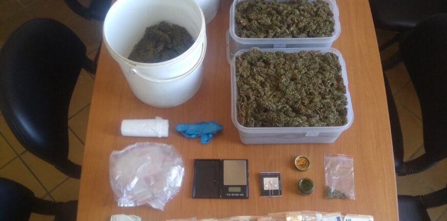 Αγρίνιο: Συνελήφθη διακινητής ναρκωτικών - Κατασχέθηκαν περισσότερα από δυο κιλά κάνναβης ΦΩΤΟ