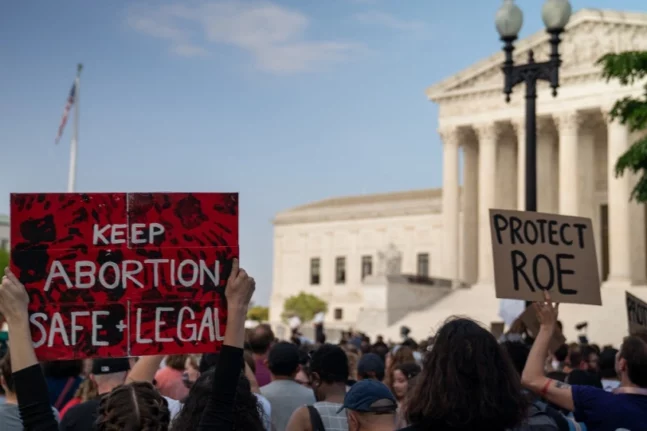 ΗΠΑ: Σε ισχύ η απαγόρευση αμβλώσεων σε Μισισιπή και Φλόριντα