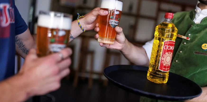 Γερμανία: Μπυραρία στο Μόναχο χρεώνει 1 λίτρο μπύρα για 1 λίτρο ηλιέλαιο