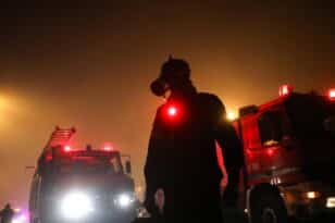 Άνω Λιόσια: Ξέσπασε φωτιά σε οικόπεδα - Έκλεισε η Περιφερειακή Αιγάλεω προς Σκαραμαγκά