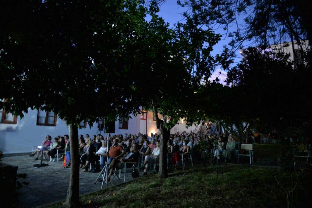 Οι «Κομμώσεις Ρόμι» πηγαίνουν το βράδυ της Πέμπτης 14 Ιουλίου Ψαθόπυργο