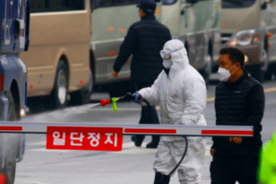 Β. Κορέα: Κατηγορούν τα «ξένα αντικείμενα» για το ξέσπασμα της covid-19 στη χώρα