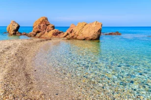 Ποιο ελληνικό νησί έρχεται πρώτο στον κατάλογο των «μυστικών» προορισμών για τους Ιταλούς