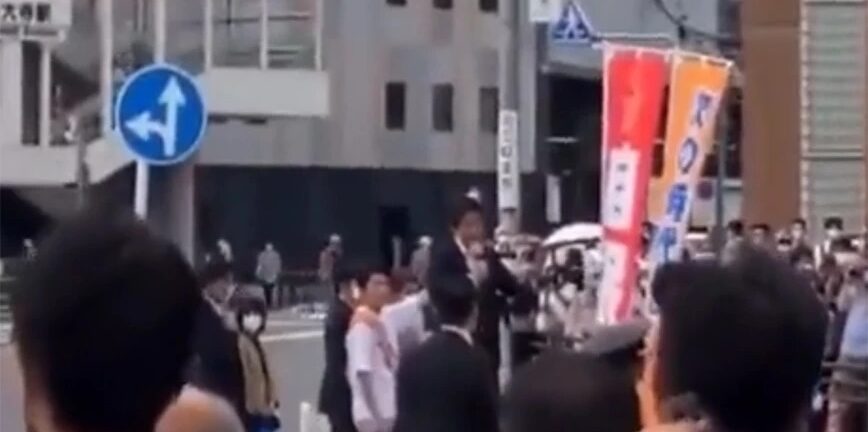 Ιαπωνία: Σε κρίσιμη κατάσταση ο πρώην πρωθυπουργός Σίνζο Άμπε μετά τους πυροβολισμούς