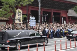 Χιλιάδες στους δρόμους του Τόκιο για την κηδεία του Σίνζο Άμπε -Μεγάλη θλίψη στην Ιαπωνία - ΦΩΤΟ