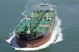 Ατλαντικός: Πληθαίνουν οι παράνομες μεταφορές του ρωσικού πετρελαίου στην Κίνα