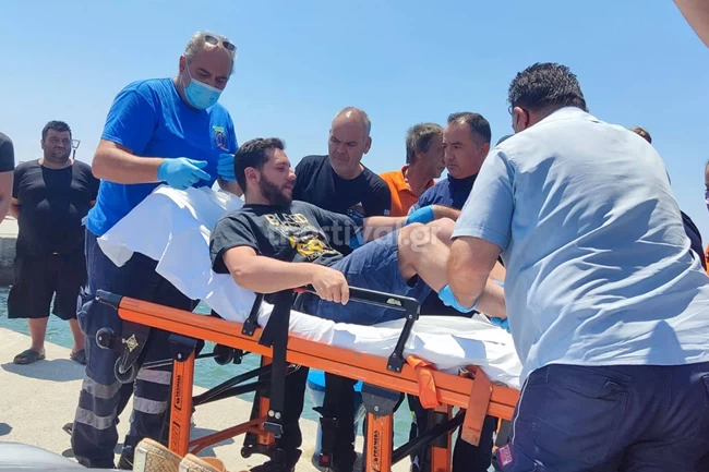 Χαλκιδική: Η στιγμή που βγαίνει στη στεριά ο 30χρονος αγνοούμενους - Εντοπίστηκε σώος μετά από 19 ώρες - ΒΙΝΤΕΟ