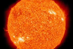 Ηλιακή καταιγίδα θα «χτυπήσει» τη Γη - Πρέπει να φοβόμαστε;