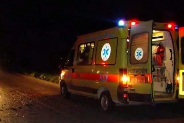 Θανατηφόρο τροχαίο στην εθνική Κορίνθου-Τριπόλεως: Δύο νεκροί 18 και 19 ετών και 2 τραυματίες 