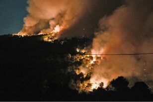 Εκτός ελέγχου η φωτιά στο Ρέθυμνο: Δύσκολη μάχη με δυνατούς ανέμους - Διέκοψαν τα εναέρια μέσα λόγω σκότους